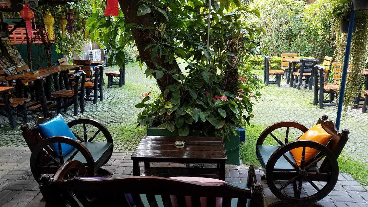 Siriwan Hostel Chiang Mai Exterior foto
